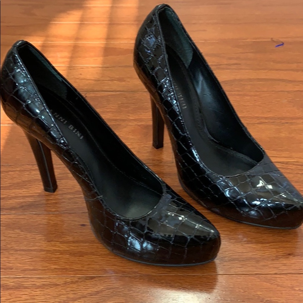 Ladies pumps